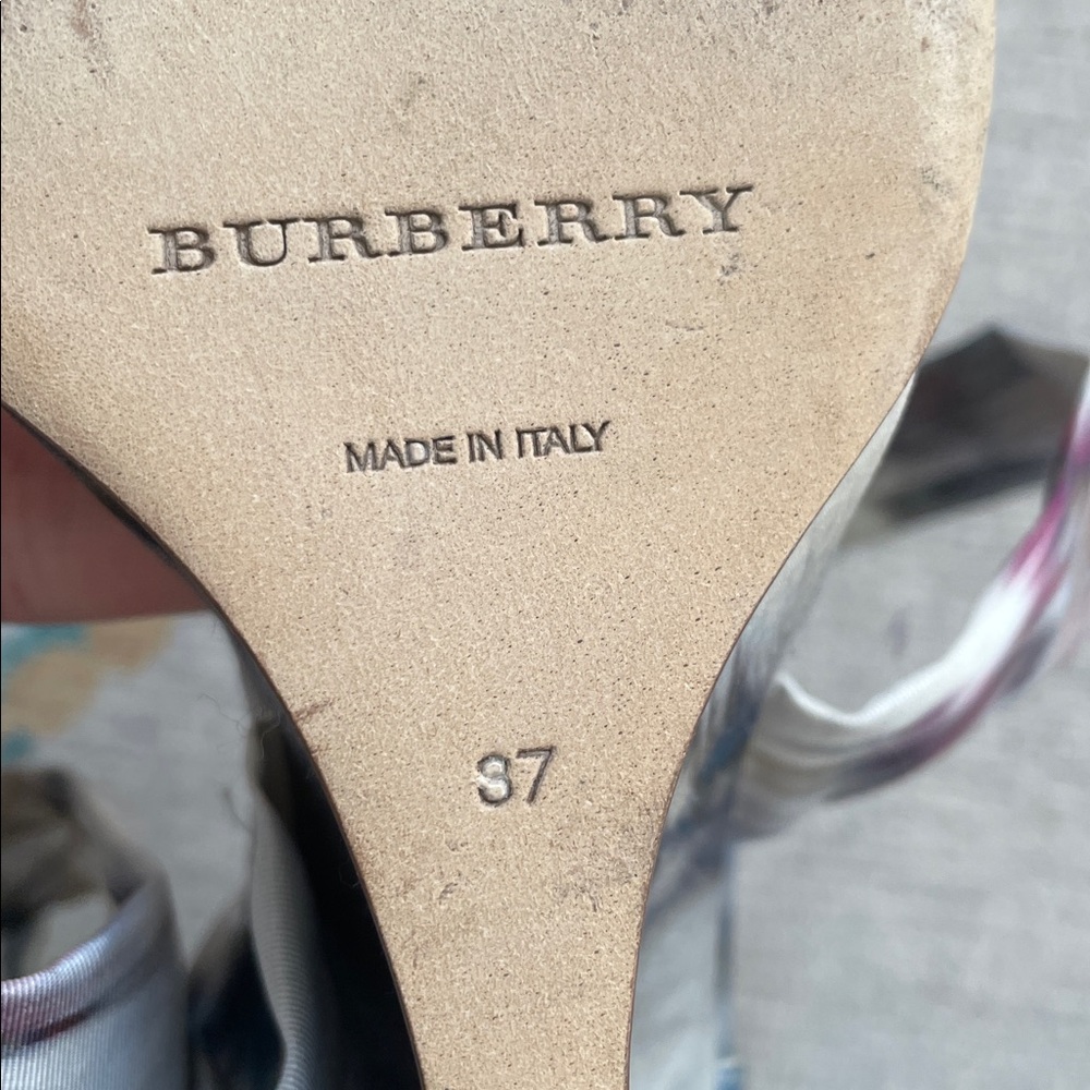 Burberry Ikat print Mustoe wedge sandals - Picture 7 of 8